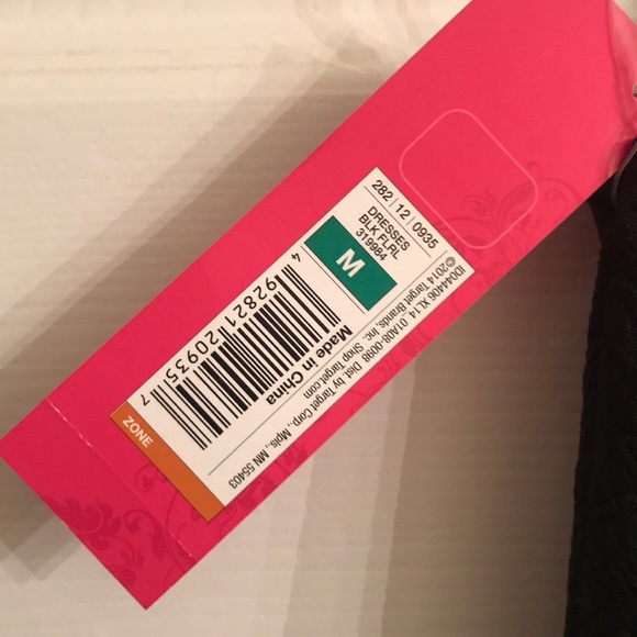 Patterned halter dress - Picture 7 of 7